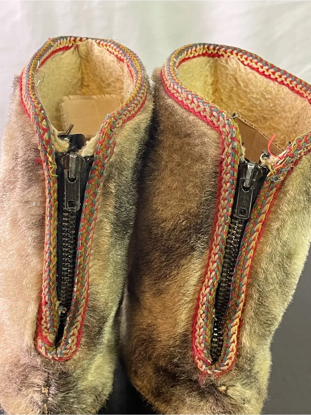 Vintage SNOWLAND Fur Trimmed Winter Boots with Red Braided Trim Size 7